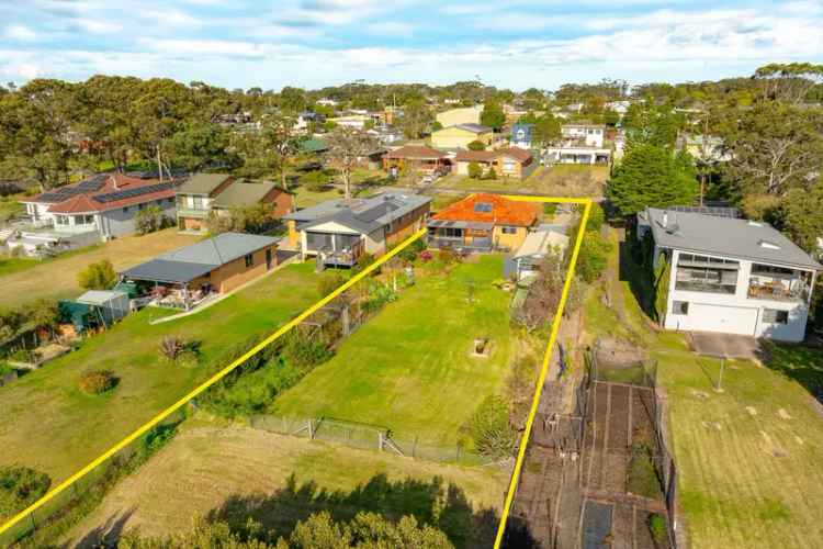 Absolute Waterfront Charming Renovated Coastal Home