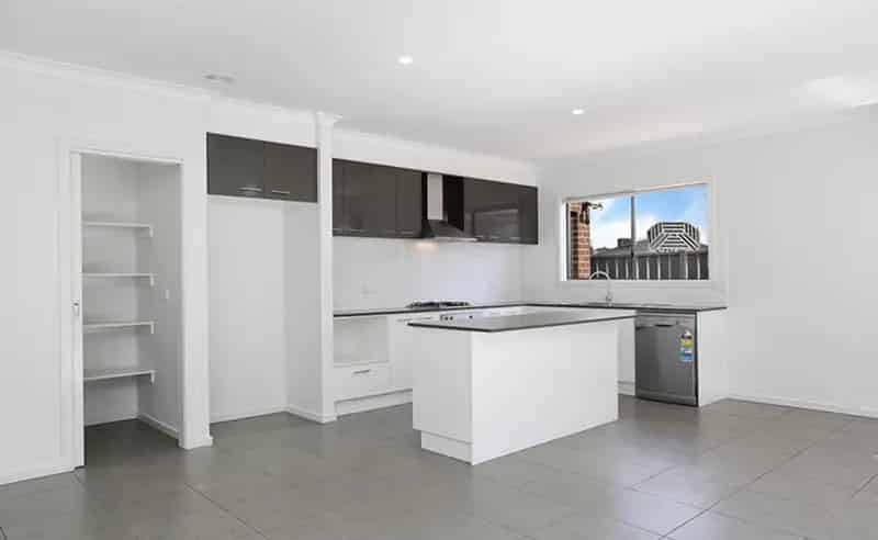 Exquisite Family Home in the Heart of Thornhill Park!