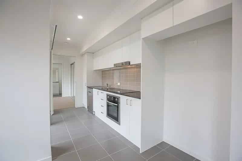 1 BEDROOM HOME - PRIVATE & FULLY FENCED!