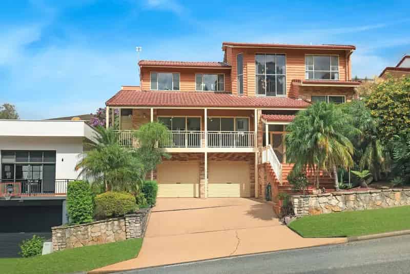 Real Estate For Sale - 17 Bootie Street - Balgownie , NSW