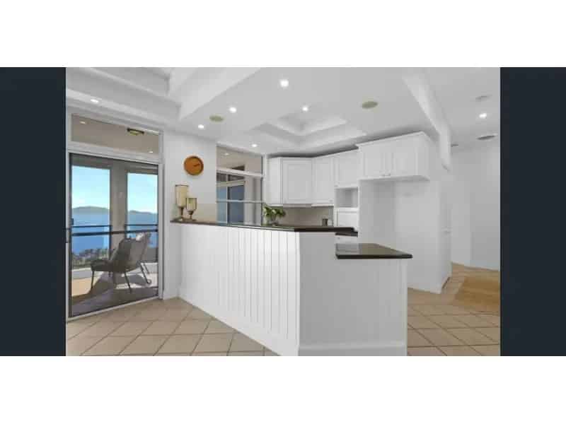 Elegant Apartment With Spectacular Ocean Views