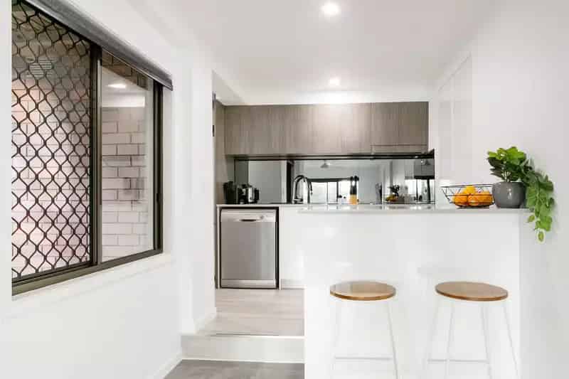 Fully Furnished Delightful 1 Bedroom Unit