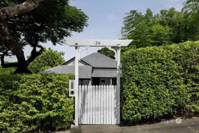 House For Sale , 34, Crombie Street, City of Brisbane, Queensland