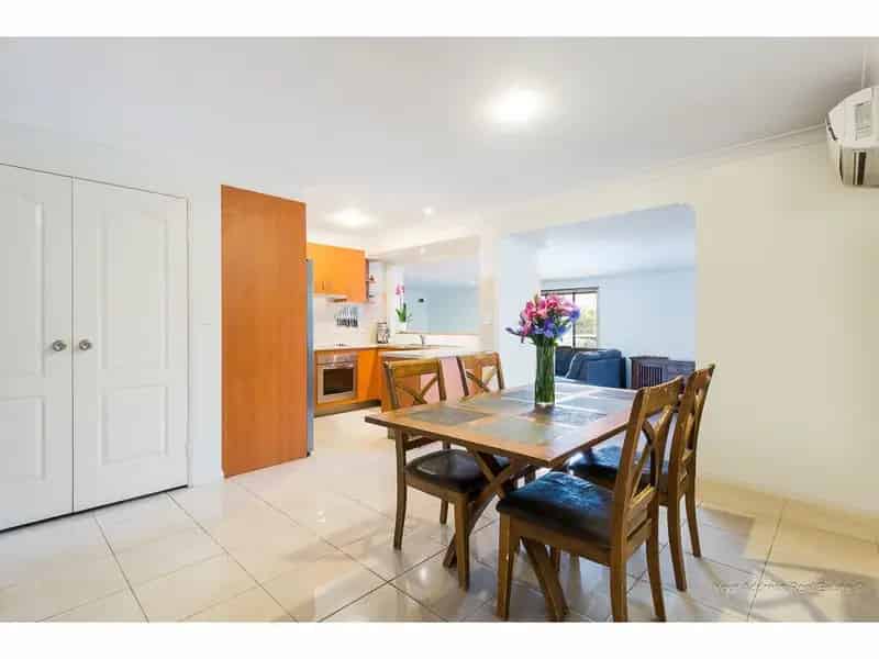 Real Estate For Lease - 20 Vansittart Road - Regents Park , QLD