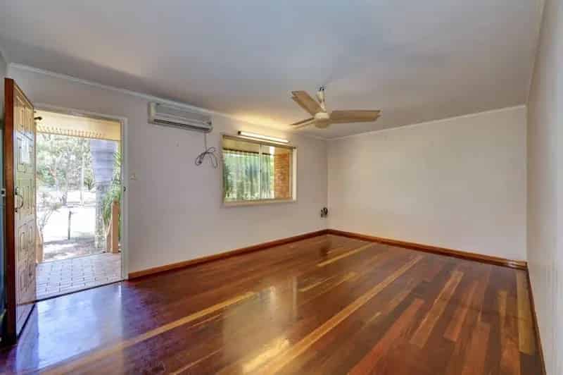 $380pw Return ! O/A @ $219,000 ! URGENT SALE !