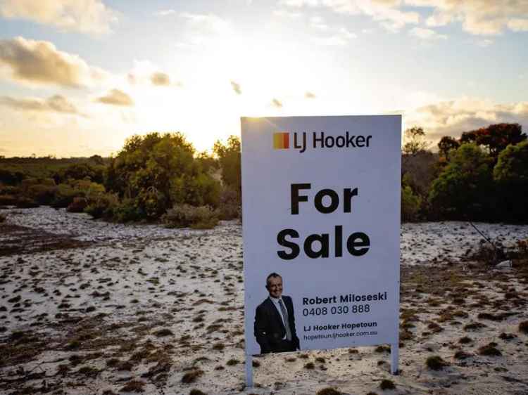 Land For Sale in Hopetoun, Western Australia