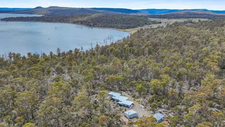 Luxury Lodge for Rent in Arthurs Lake with Stunning Natural Surroundings