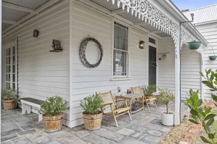 Victorian Charm Meets Modern Comfort in Clunes