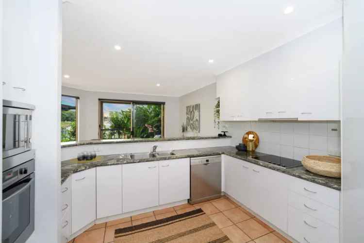 4 rooms house of 639 m² in Townsville City