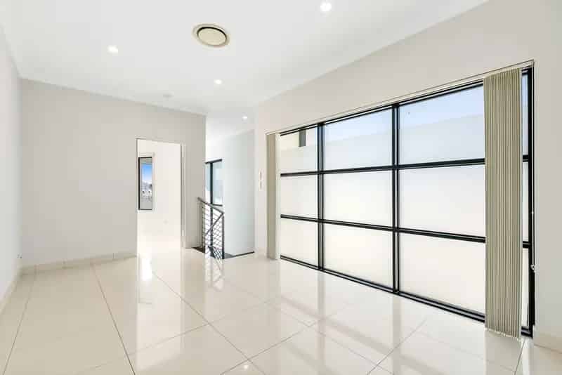Real Estate For Lease - 17A Toyer Avenue - Sans Souci , NSW