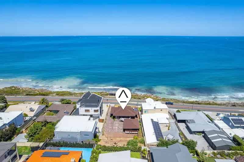 House For Sale - 44 West Coast Drive, Marmion WA 6020