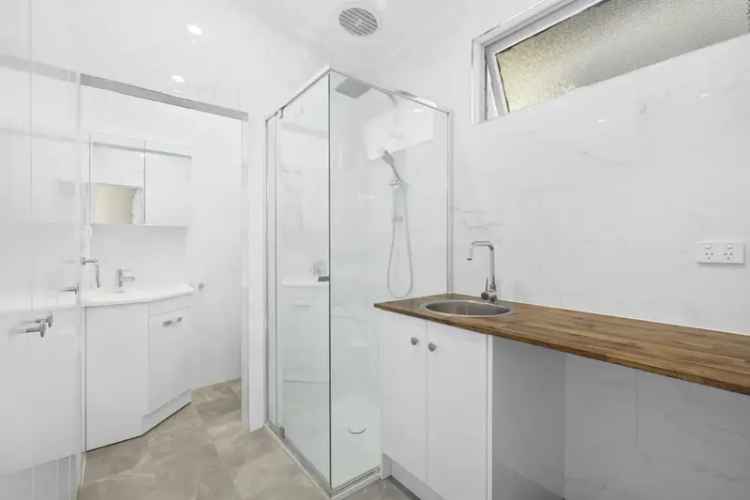 Buy Cottage in South Yarra Featuring Modern Comfort and Classic Charm