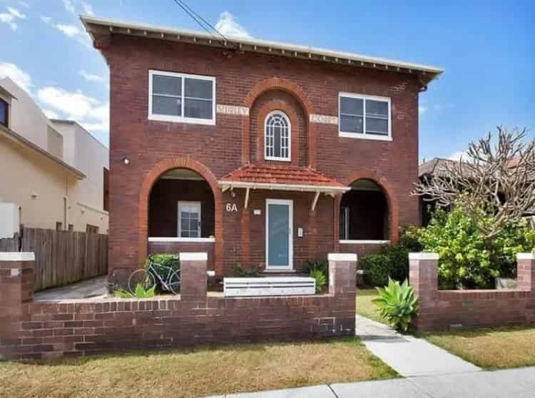 Oversized Two Bedroom Apartment in North Bondi