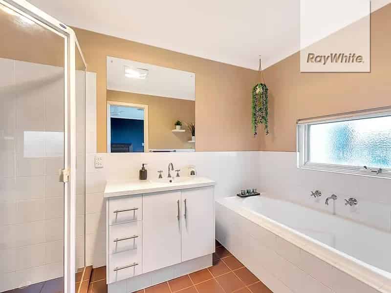 4 rooms house of 105 m² in Adelaide