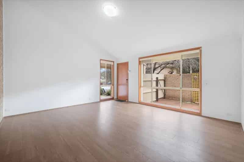 Buy 3 Bedroom Townhouse Belconnen ACT Spacious Open Plan Living