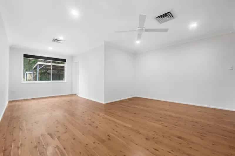 Real Estate For Lease - 42 Wallace Road - Vineyard , NSW