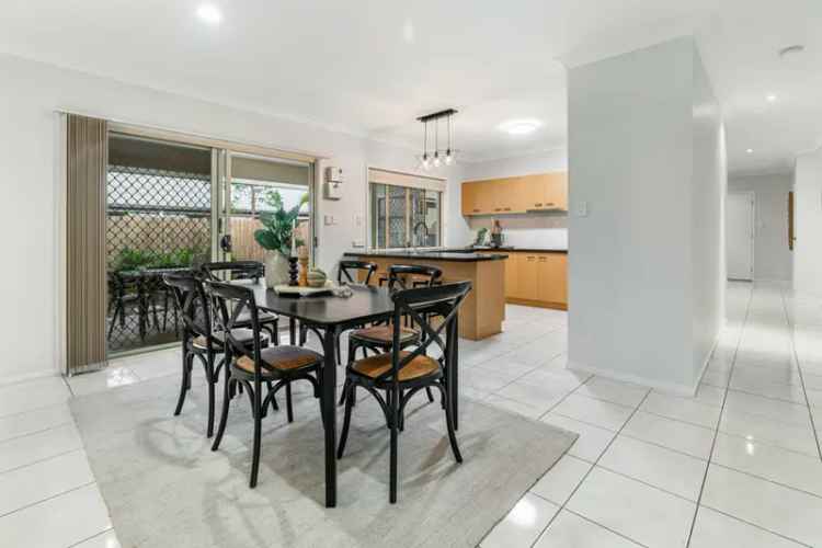 4 Bed 2 Bath Home in Windermere Estate - Ideal for Families and Investors