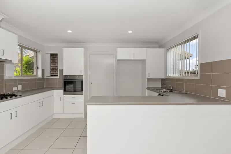 Real Estate For Lease - 8 Moffitt Place - Morisset , NSW