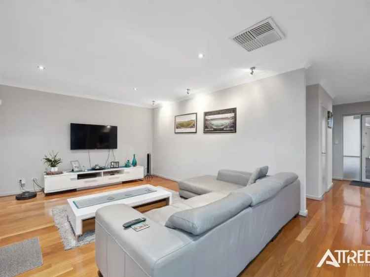 Luxury 4 Bedroom 3 Bathroom Home in Canning Vale