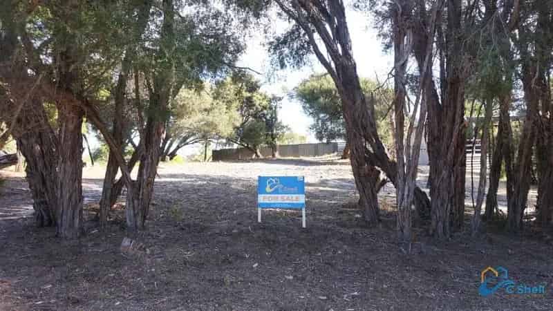 QUIET COASTAL BLOCK CLOSE TO SURF BEACH