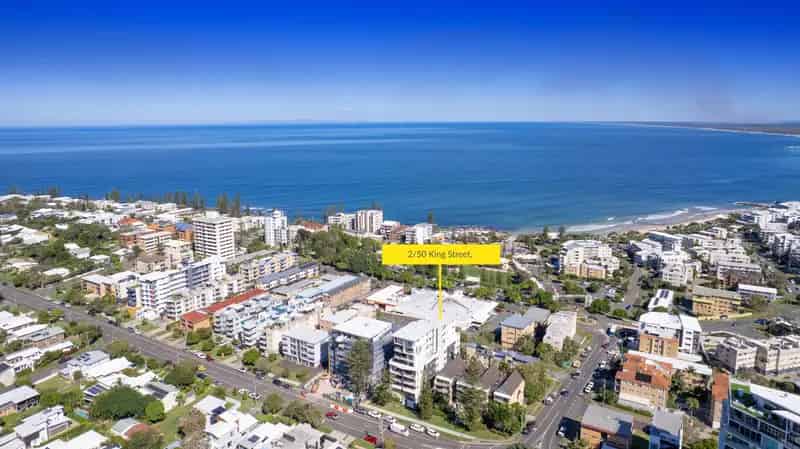 Immaculate, Fully Renovated Apartment with Ocean Views