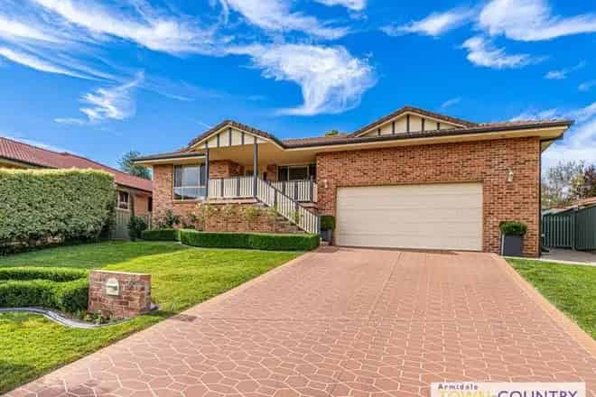 House For Sale , 30, Norris Drive, Armidale, New South Wales