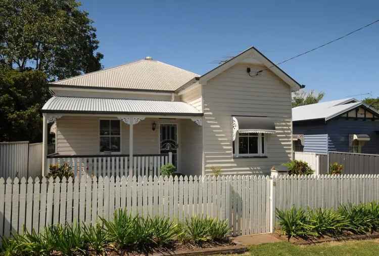 Charming Family Home in Toowoomba City