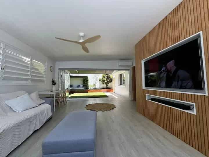 Charming Coastal Retreat for Lease at 177C Ocean Parade, Burleigh Heads