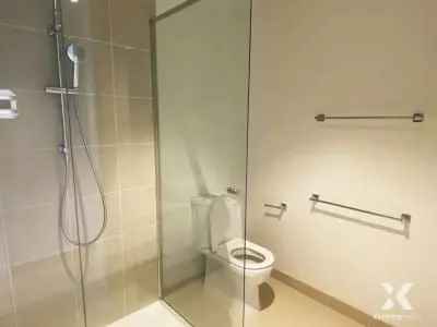 Melbourne CBD 1-Bedroom Apartment near RMIT and University of Melbourne