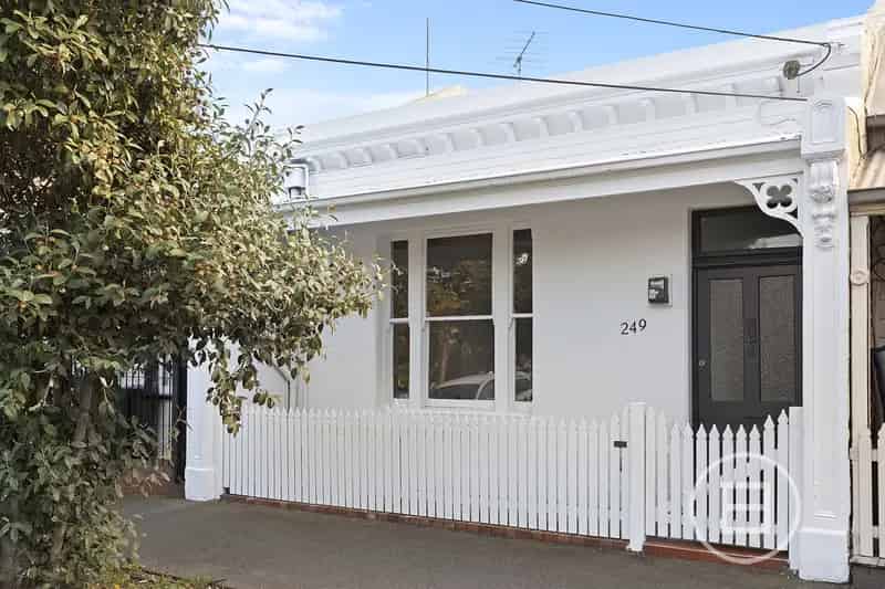 Buy Terrace House in Prime Parkside Location with Charming Features