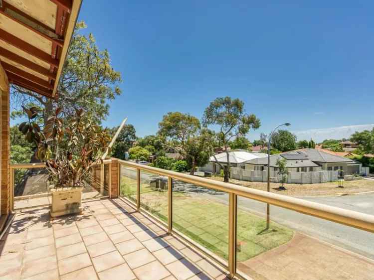 House For Sale in City of Melville, Western Australia