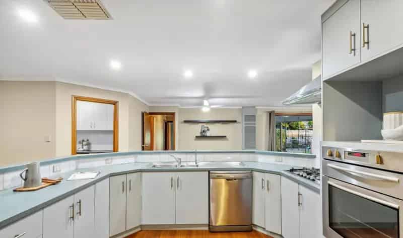 3 Oriole Court, Seaford Rise SA 5169 - House For Lease