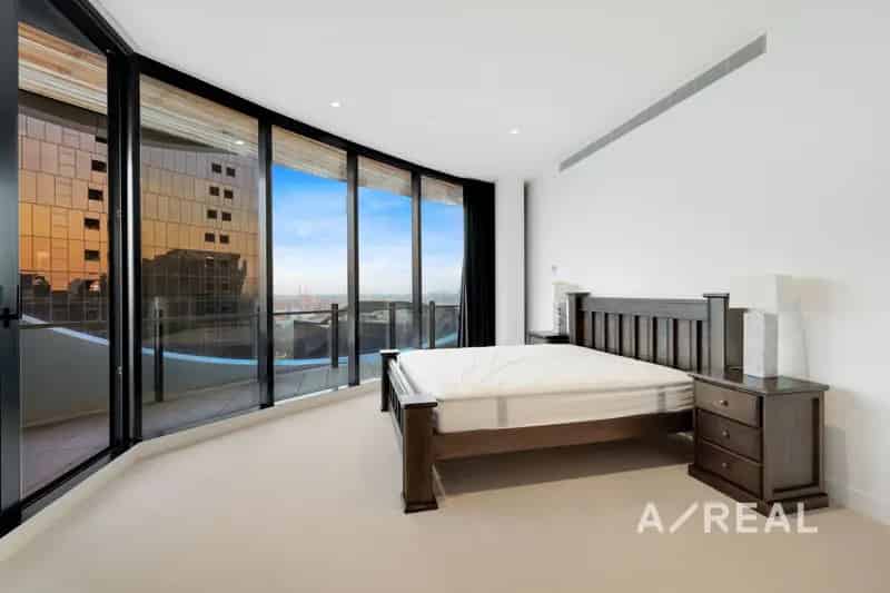 5 rooms apartment of 1229 m² in Melbourne