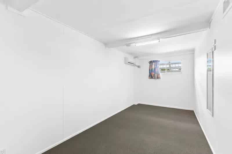 Affordable 1- Bedroom Studio Available (all bills included)