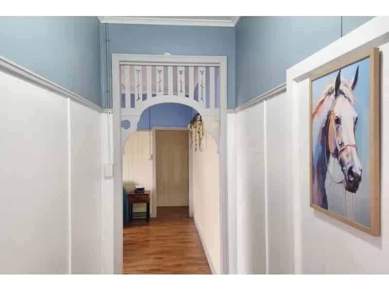 Cute Cottage Style Property Ready For Someone To Love.