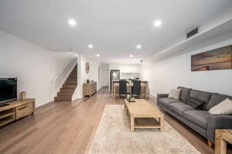 Real Estate For Lease - 4/6 Wade Street - Adamstown Heights , NSW