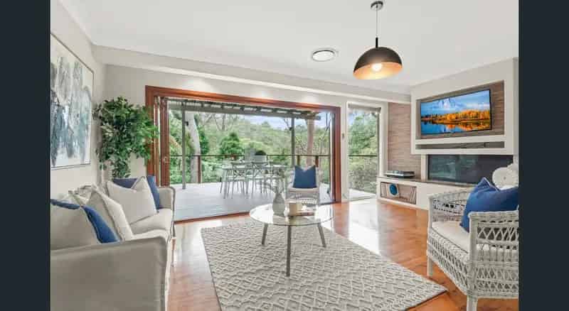 Real Estate For Lease - 16 Bundanoon Place - Hornsby Heights , NSW