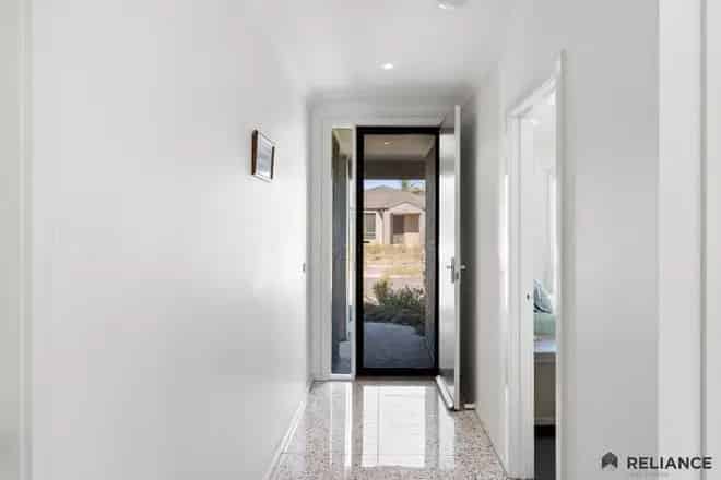 House For Sale , 1, Lone Pine Square, Bacchus Marsh, Victoria