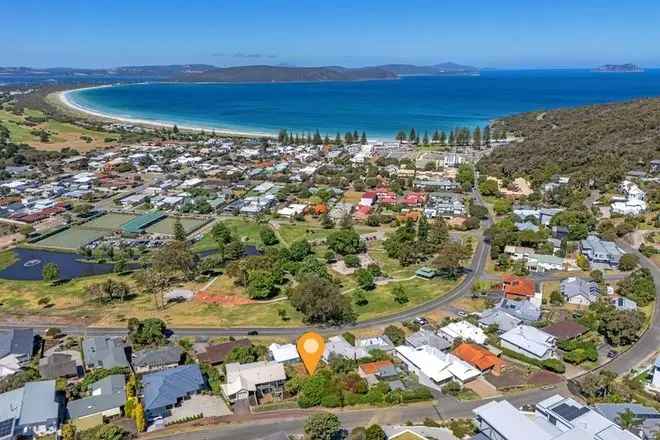 Middleton Beach Lifestyle: Relaxed Coastal Living near Cafes and Sporting Clubs