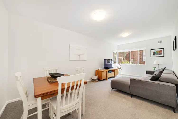 Two Bedroom Apartment in a Whisper Quiet, Private Mosman Location