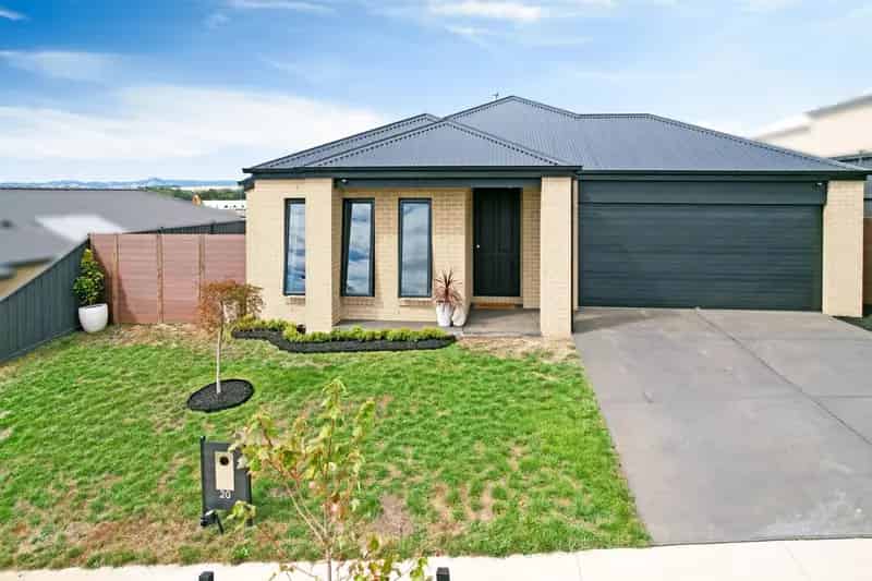 House For Sale , 20, Newton Avenue, Warragul, Victoria