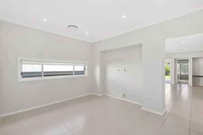 Real Estate For Lease - 10 Abbey Street - Kembla Grange , NSW