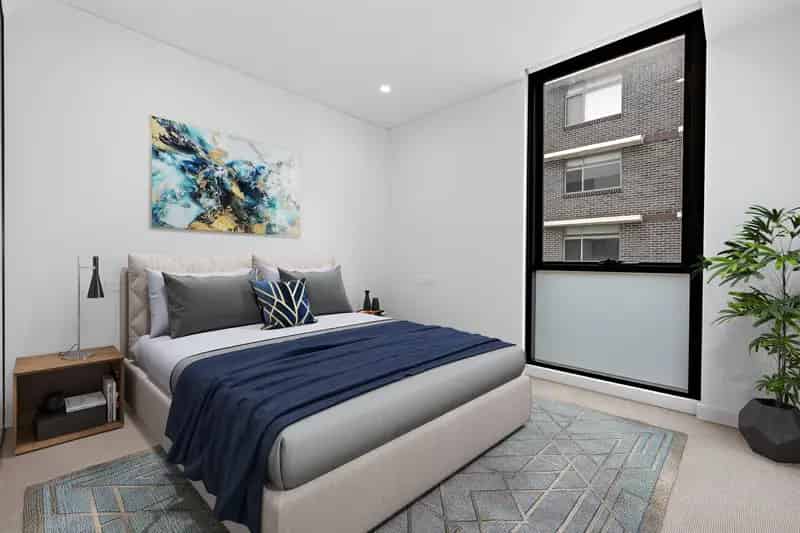 High-Level Two-Bedroom Apartment in the Heart of Mascot