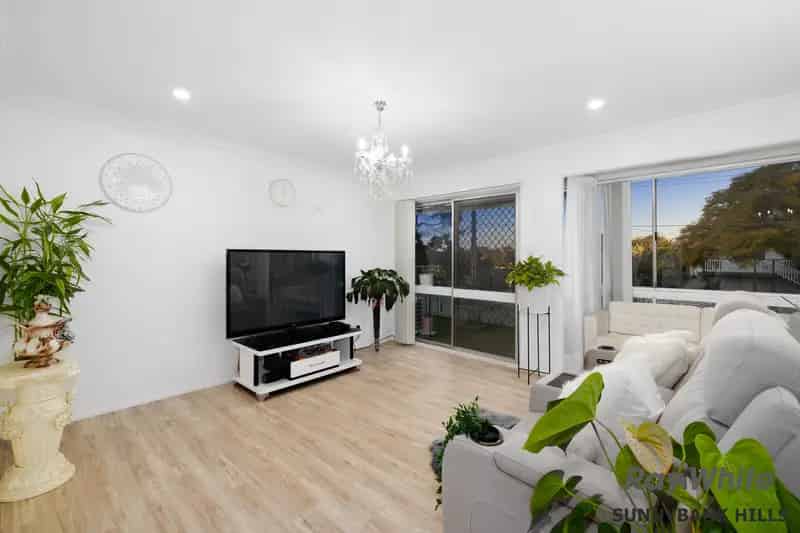 MODERN LUXURY MEETS FAMILY COMFORT IN SUNNYBANK HILLS WITH DUAL LIVING POTENTIAL