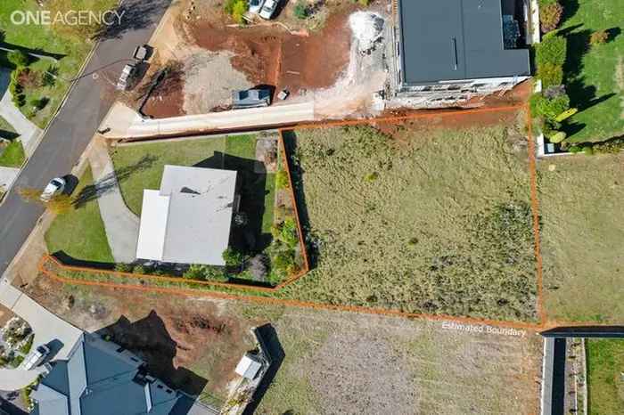 Land For Sale in Devonport, Tasmania