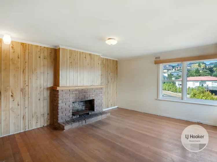 House For Sale in Hobart, Tasmania