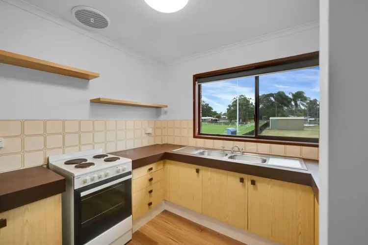 Lease Modern 2 Bedroom Unit in Eagleby QLD with Secure Garage