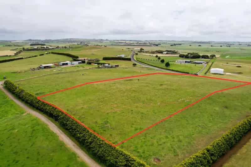 Buy Rural Property with Stunning Views in Warrnambool