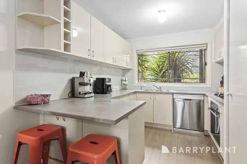 Contemporary Living in a Spacious Two-Bedroom Unit