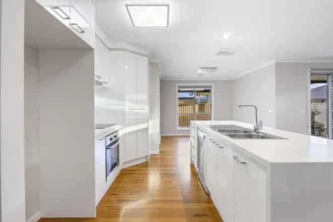 House For Rent , 22, Deakin Drive, Ballarat, Victoria
